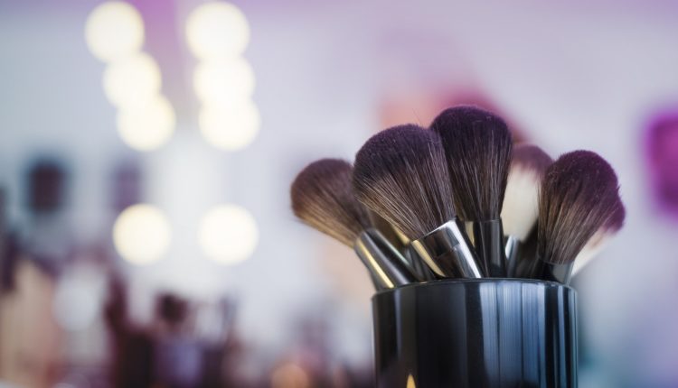 การแต่งหน้าตามธาตุ