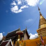 ถวายผางประทีป บูชาพระเจดีย์